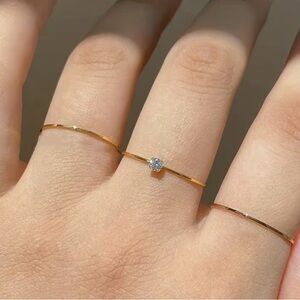 Delicate Gold Solitaire Midi Ring - Minimalist Women Jewelry